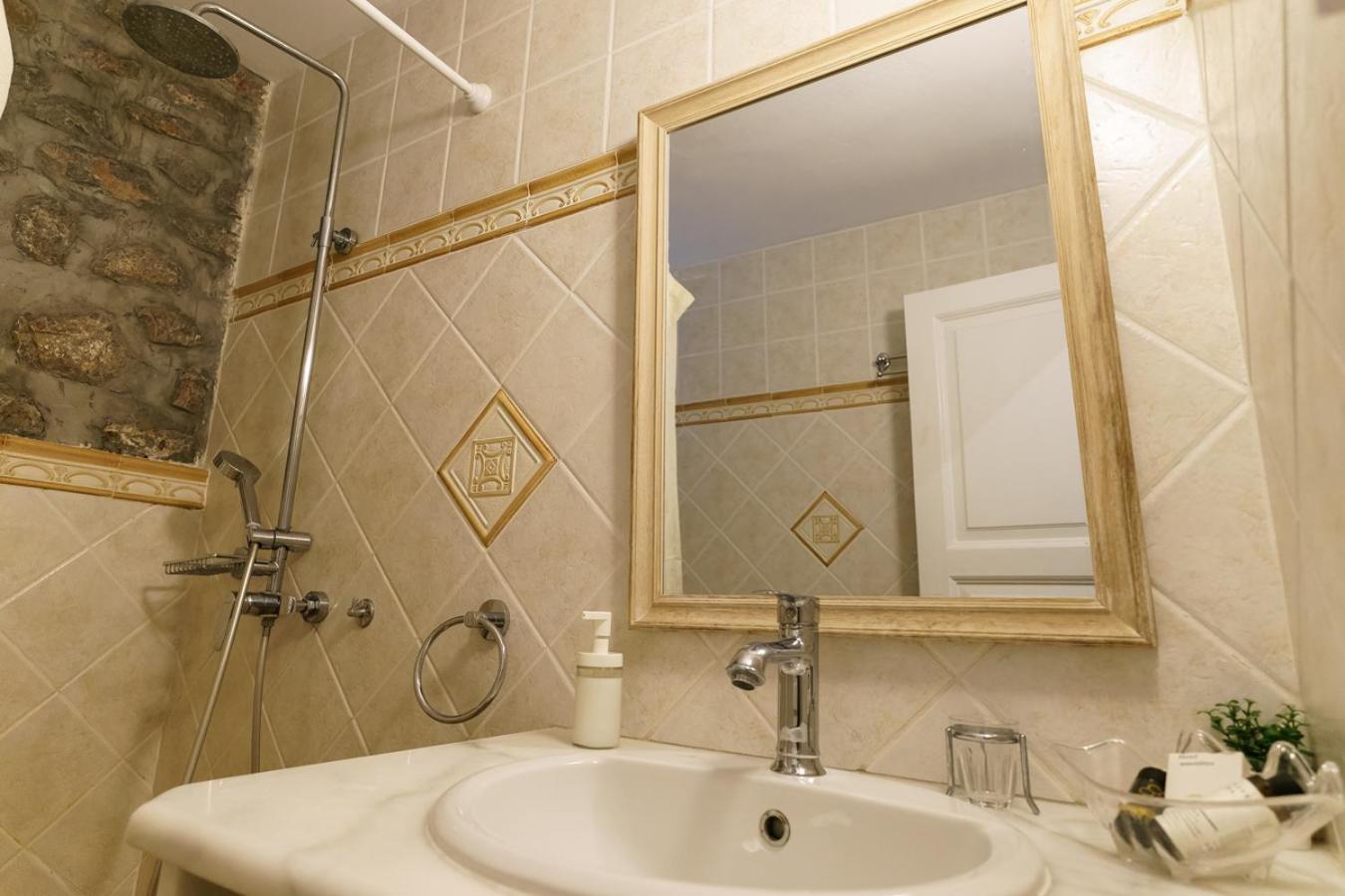 Nereids Guesthouse Ýdra Eksteriør bilde