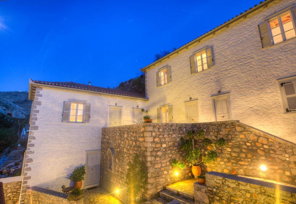 Nereids Guesthouse Ýdra Eksteriør bilde